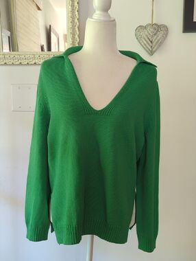Leset Green Collared Sweater